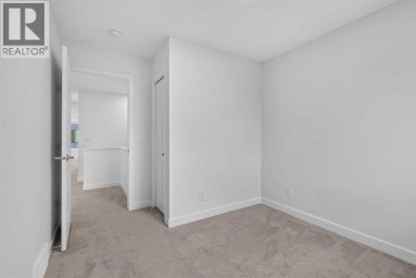8554 19 Avenue SE Calgary Alberta photo 35