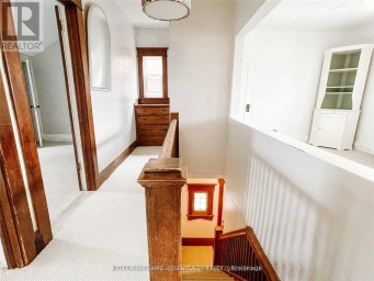 #UPPER - 98 WOODYCREST AVENUE Toronto (Danforth Village-East York) Ontario photo 6