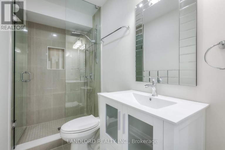 MAIN - 36 YORE ROAD, Toronto (Beechborough-Greenbrook), Ontario, M6M1W5