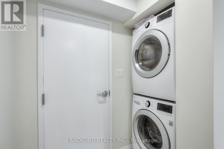 MAIN - 36 YORE ROAD, Toronto (Beechborough-Greenbrook), Ontario, M6M1W5