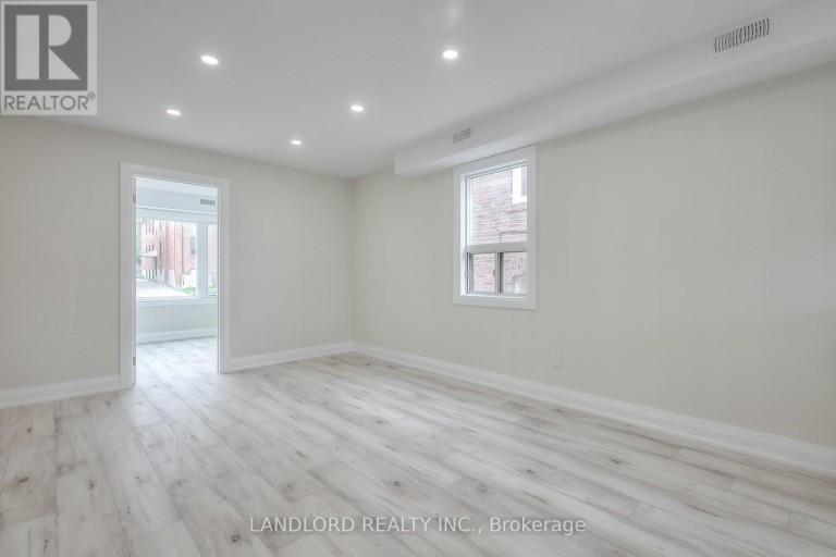 MAIN - 36 YORE ROAD, Toronto (Beechborough-Greenbrook), Ontario, M6M1W5