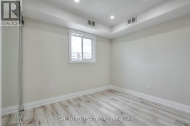 MAIN - 36 YORE ROAD Toronto (Beechborough-Greenbrook) Ontario photo 8