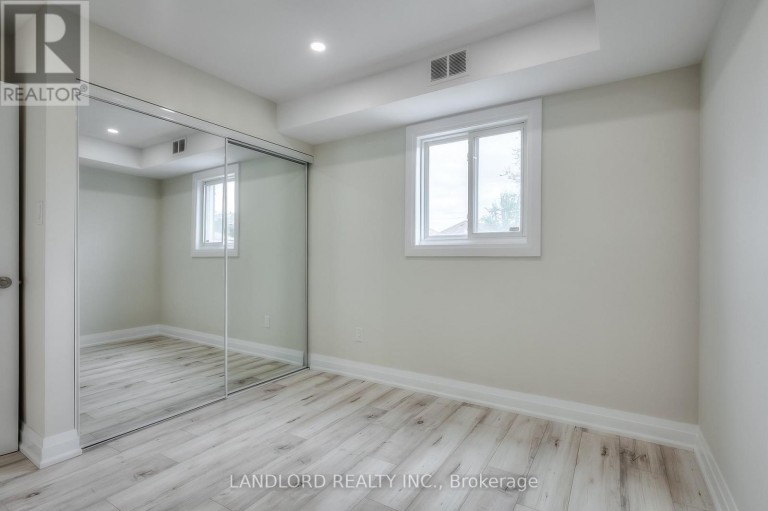 MAIN - 36 YORE ROAD, Toronto (Beechborough-Greenbrook), Ontario, M6M1W5
