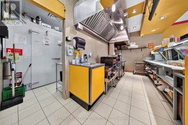 3 - 2930 ISLINGTON AVENUE Toronto (Humber Summit) Ontario photo 8