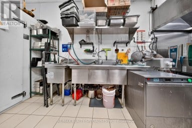 3 - 2930 ISLINGTON AVENUE Toronto (Humber Summit) Ontario photo 9