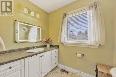 96 46TH STREET N Wasaga Beach Ontario photo 21