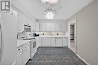 1208 - 2175 MARINE DRIVE Oakville (BR Bronte) Ontario photo 8