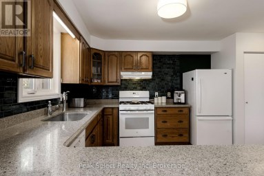 7 HILLSIDE COURT St. Marys Ontario photo 14