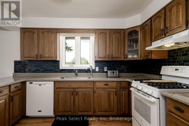 7 HILLSIDE COURT St. Marys Ontario photo 15