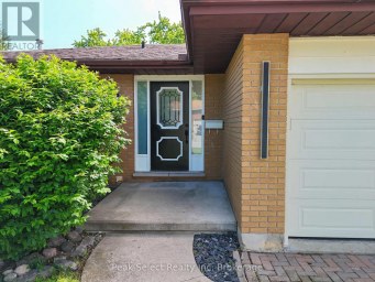 7 HILLSIDE COURT St. Marys Ontario photo 5