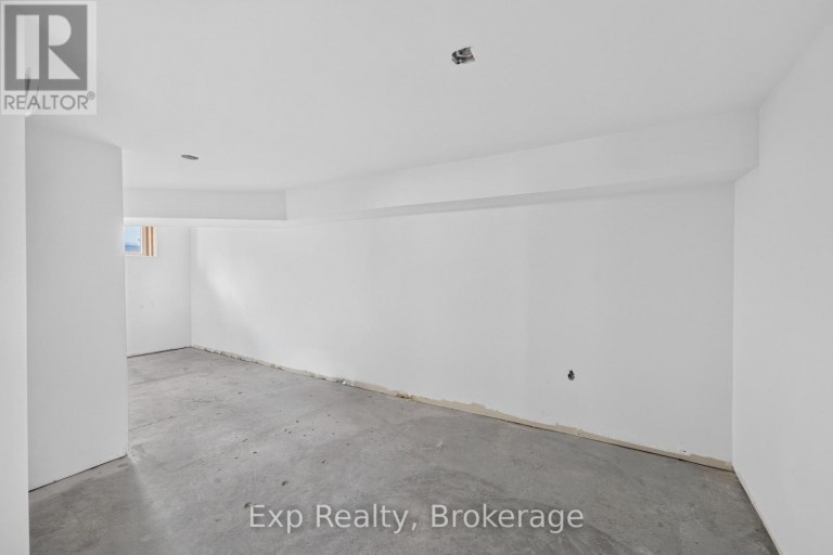 15 REDDEN STREET, Kingston (City SouthWest), Ontario, K7M4K9