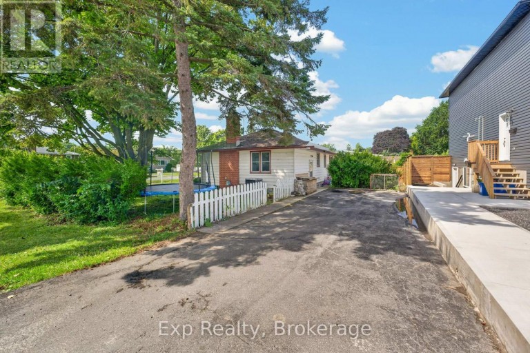 15 REDDEN STREET, Kingston (City SouthWest), Ontario, K7M4K9