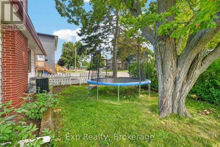 15 REDDEN STREET, Kingston (City SouthWest), Ontario, K7M4K9