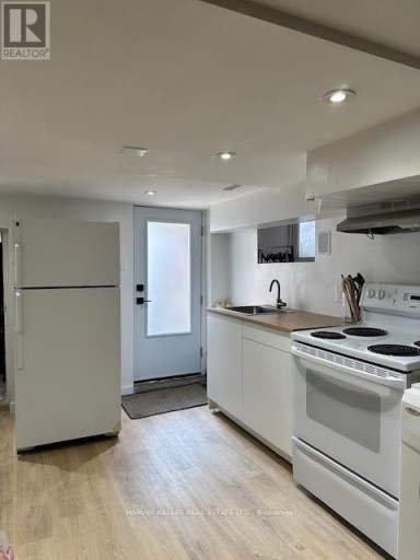 LOWER - 115 NORTHCLIFFE BOULEVARD, Toronto (Oakwood Village), Ontario, M6E3K5