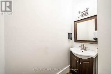 MAIN - 6393 MAIN STREET Whitchurch-Stouffville (Stouffville) Ontario photo 13