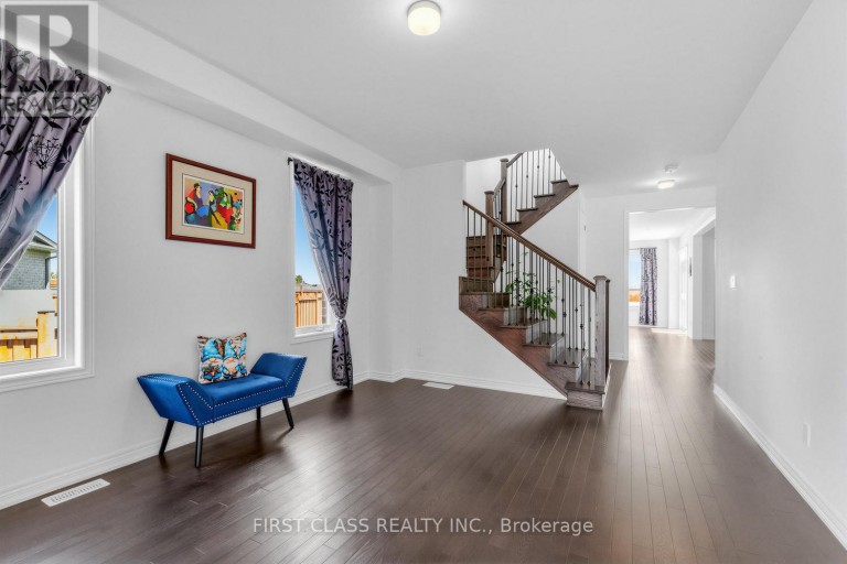 15 ABBEY CRESCENT, Barrie, Ontario, L9J0W9
