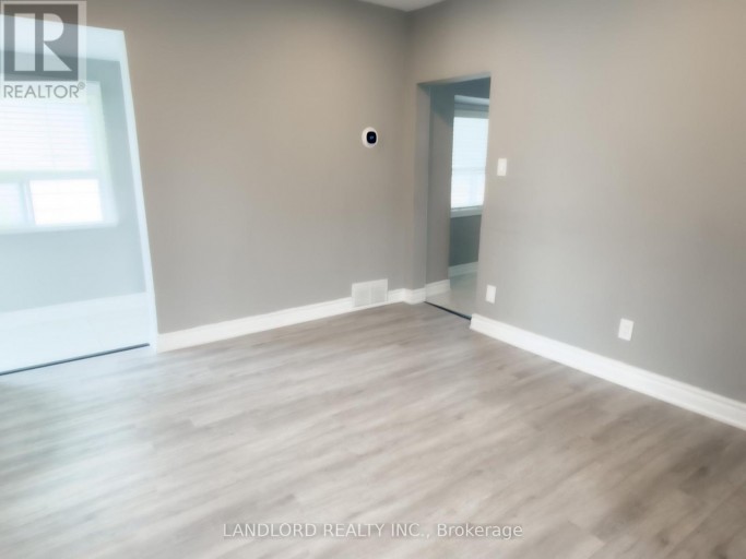 MAIN - 9 ALBRIGHT AVENUE, Toronto (Alderwood), Ontario, M8W1W9