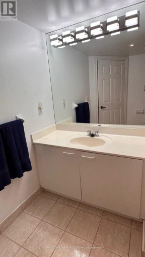 512 - 130 POND DRIVE, Markham (Commerce Valley), Ontario, L3T7W5