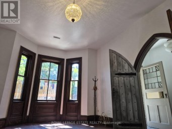 561 PARLIAMENT STREET Toronto (Cabbagetown-South St. James Town) Ontario photo 2