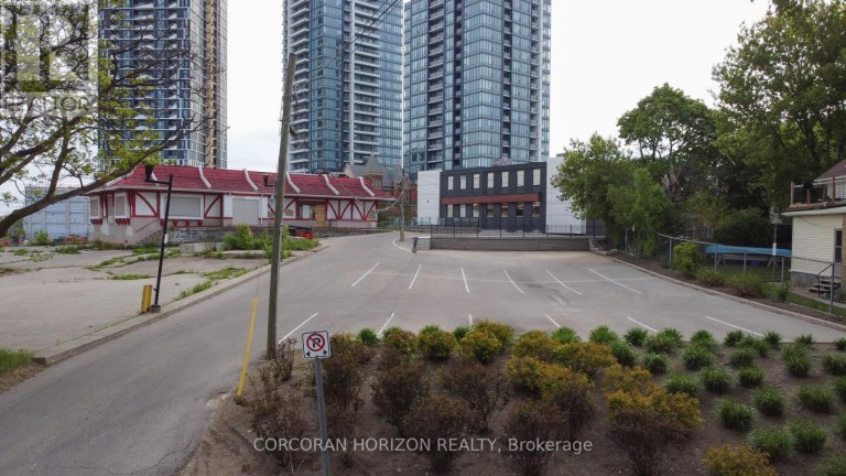 618 KING STREET, Kitchener, Ontario, N2G1C8