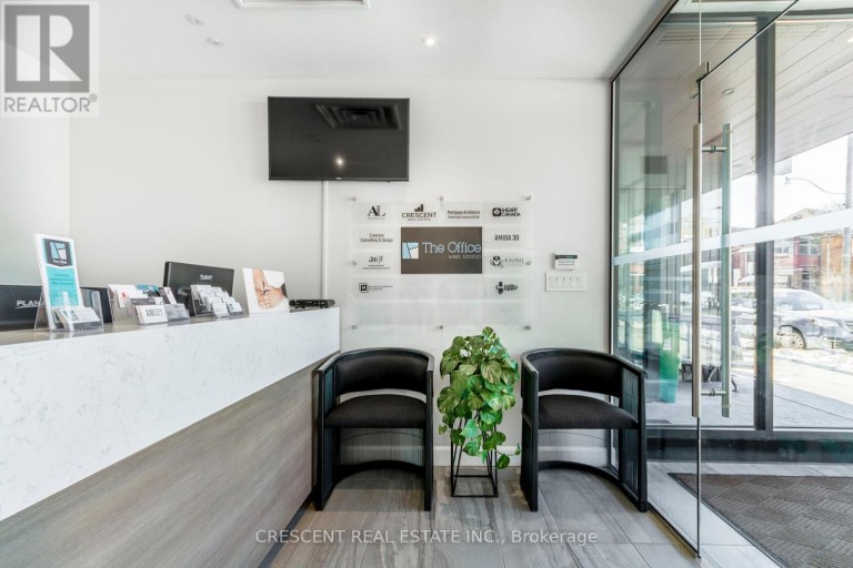 CUBICLE 4 - 347 JANE STREET, Toronto (Runnymede-Bloor West Village), Ontario, M6S3Z3