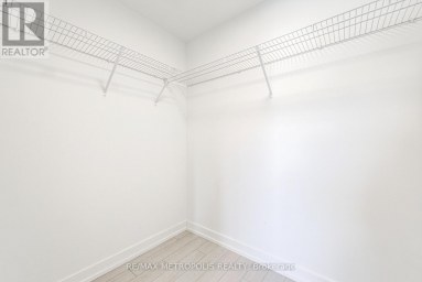 209 - 4010 EGLINTON AVENUE Toronto (Humber Heights) Ontario photo 18