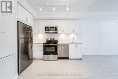 209 - 4010 EGLINTON AVENUE Toronto (Humber Heights) Ontario photo 5