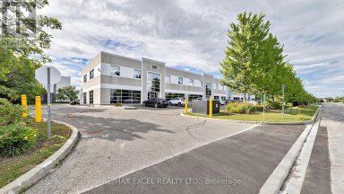 15 - 158 DON HILLOCK DRIVE Aurora (Bayview Southeast) Ontario photo 1
