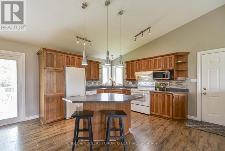 3516 KIRKFIELD ROAD, Kawartha Lakes (Carden), Ontario, L0K1W0