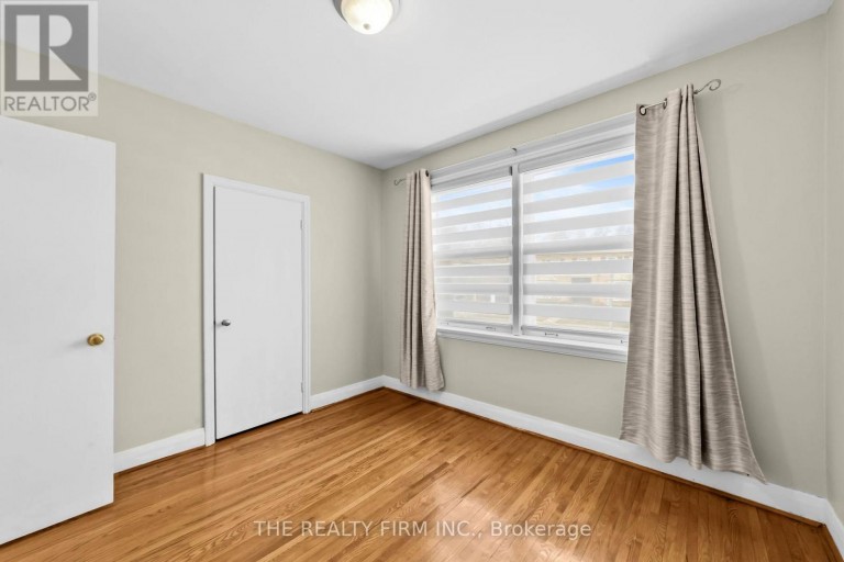 15 MAYFAIR DRIVE, London East (East B), Ontario, N6A2M7