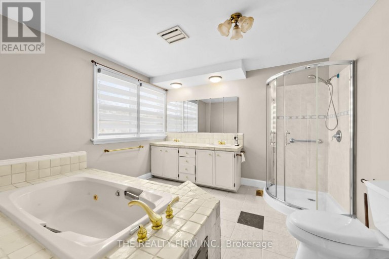15 MAYFAIR DRIVE, London East (East B), Ontario, N6A2M7