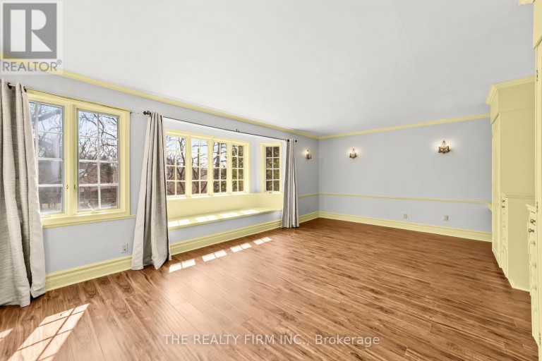 15 MAYFAIR DRIVE, London East (East B), Ontario, N6A2M7