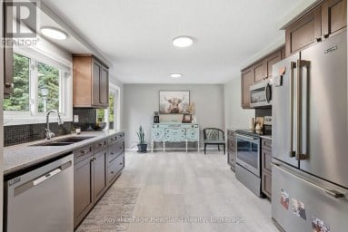 106 CEDAR COURT Chatsworth Ontario photo 16