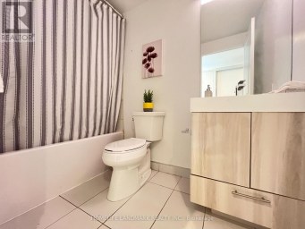 2205 - 251 JARVIS STREET Toronto (Moss Park) Ontario photo 13