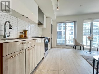 2205 - 251 JARVIS STREET Toronto (Moss Park) Ontario photo 2