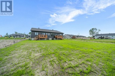 MAIN - 21 PORTLAND DRIVE Cornwall Ontario photo 10