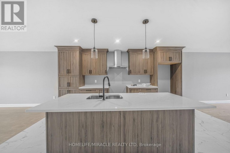 MAIN - 21 PORTLAND DRIVE, Cornwall, Ontario, K6H0J4