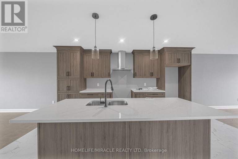 MAIN - 21 PORTLAND DRIVE, Cornwall, Ontario, K6H0J4