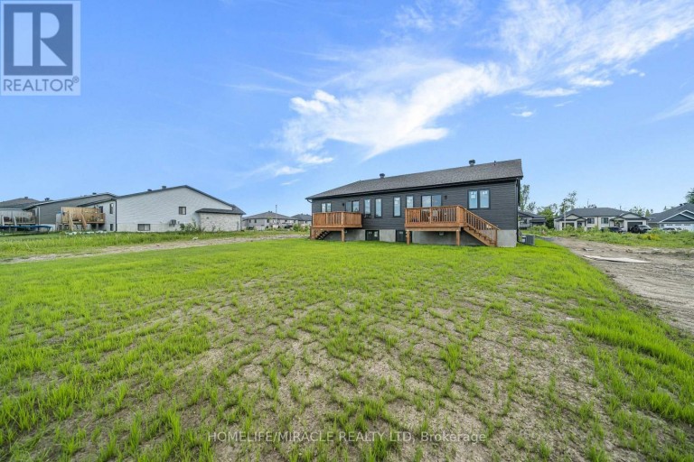 MAIN - 21 PORTLAND DRIVE, Cornwall, Ontario, K6H0J4