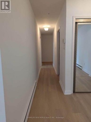 10 MILLGATE CRESCENT, Toronto (Bayview Village), Ontario, M2K1L6