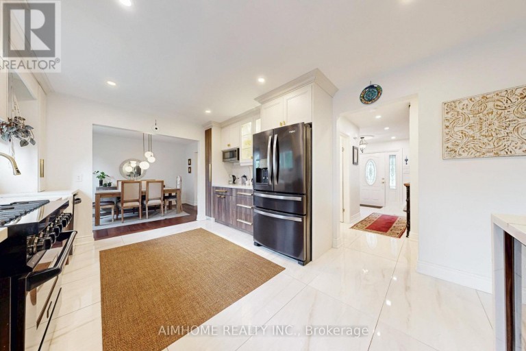 23 HILDEGARD DRIVE, Hamilton (Vincent), Ontario, L8K5S1