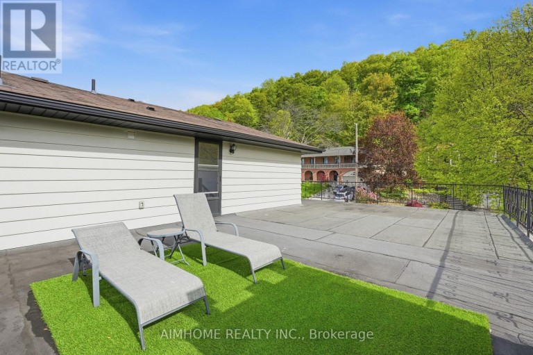 23 HILDEGARD DRIVE, Hamilton (Vincent), Ontario, L8K5S1