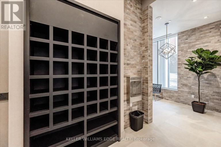 418 - 212 KING WILLIAM STREET E, Hamilton (Beasley), Ontario, L8N1B5