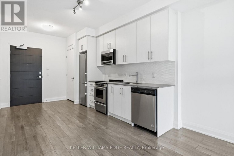 418 - 212 KING WILLIAM STREET E, Hamilton (Beasley), Ontario, L8N1B5