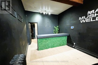 A - 1537 QUEEN STREET W Toronto (South Parkdale) Ontario photo 2