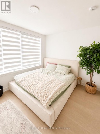 3 - 10 LOU PARSONS WAY, Mississauga (Port Credit), Ontario, L5H0B2