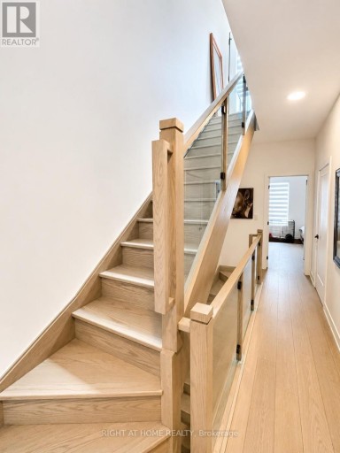 3 - 10 LOU PARSONS WAY, Mississauga (Port Credit), Ontario, L5H0B2