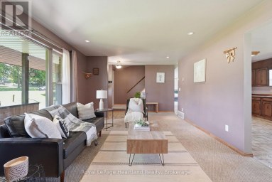 6 BROWN STREET N Minto Ontario photo 8