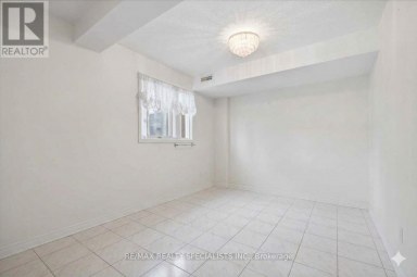 80 CHALFIELD LANE Mississauga (Rathwood) Ontario photo 33