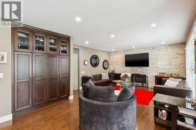 41 Sidon Crescent SW Calgary Alberta photo 21